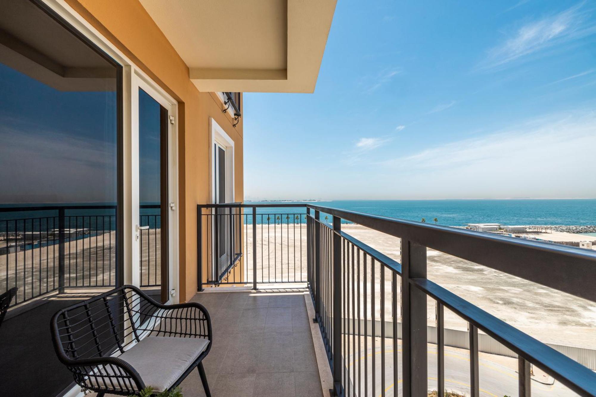 Apartment Magnificent Sea Views 1 Bedroom At View Le Pont B1 La Mer, Dubai